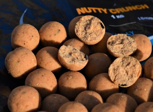 Vitalbaits Boilies NUTTY CRUNCH 24mm  1 kg